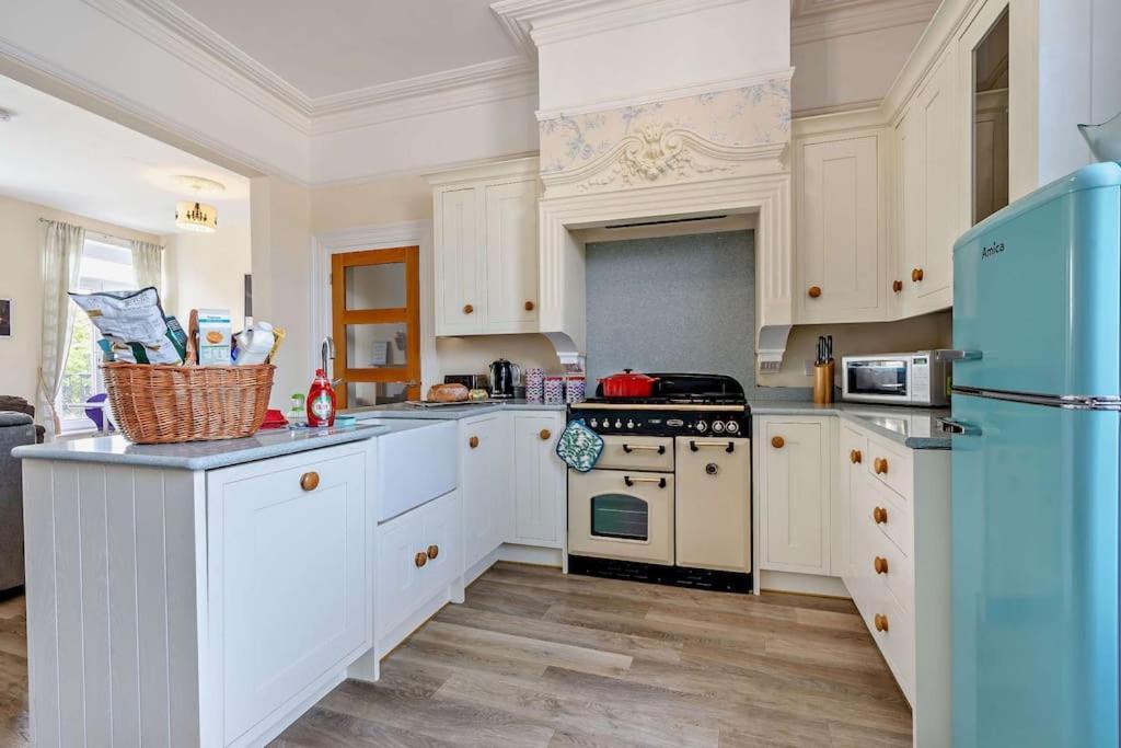 הוילה Dizzy Heights Swanage Sleeps 10 With Amazing Views מראה חיצוני תמונה