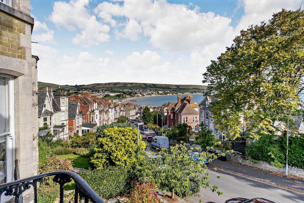 הוילה Dizzy Heights Swanage Sleeps 10 With Amazing Views מראה חיצוני תמונה