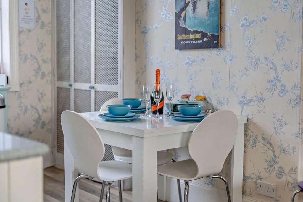 הוילה Dizzy Heights Swanage Sleeps 10 With Amazing Views מראה חיצוני תמונה