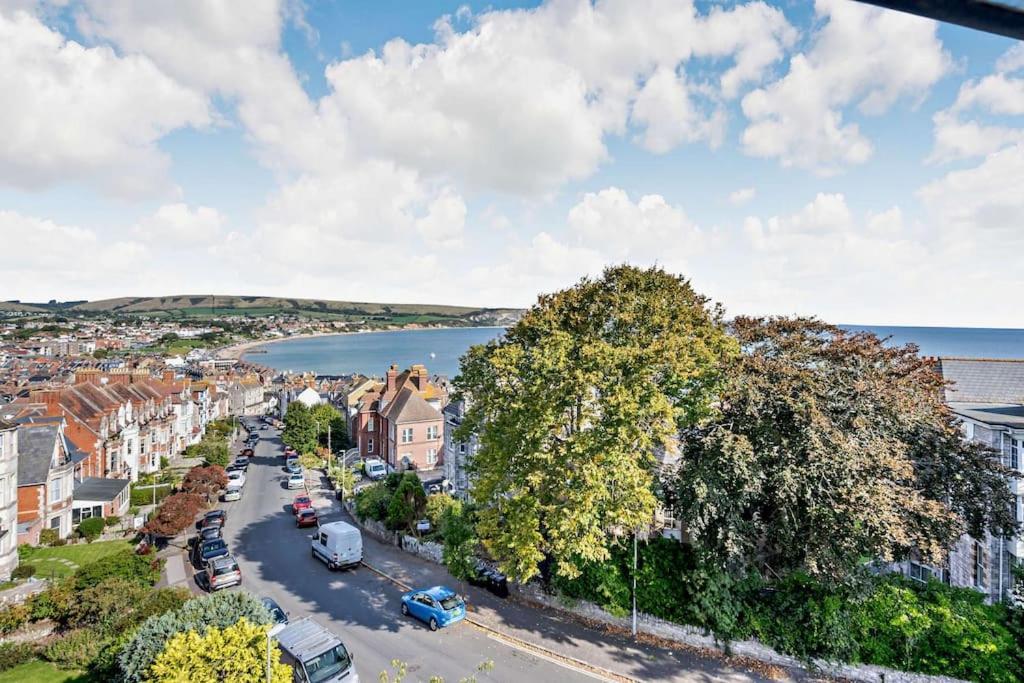 הוילה Dizzy Heights Swanage Sleeps 10 With Amazing Views מראה חיצוני תמונה